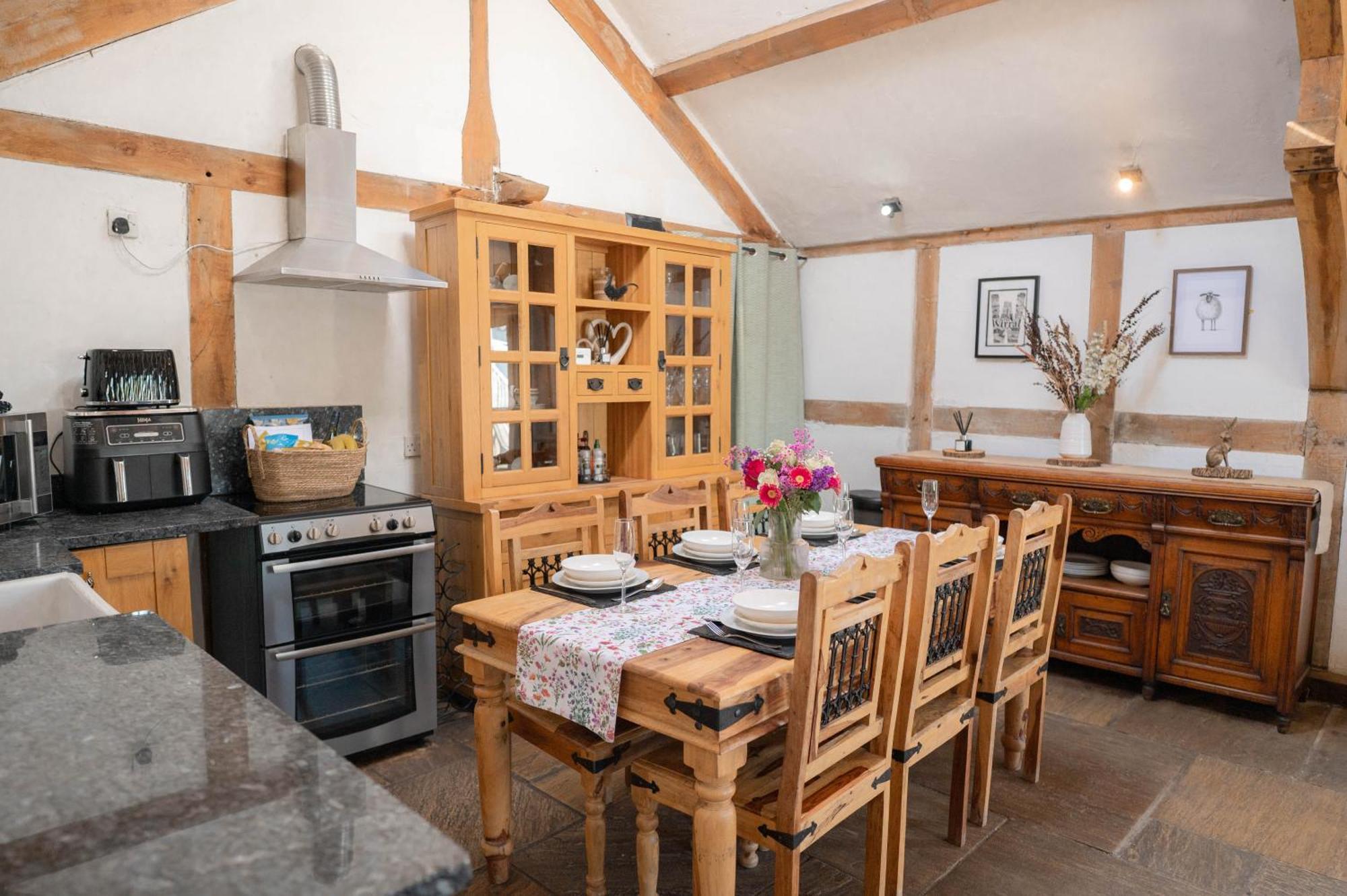 Barnacre Green Cottage - Eco-Friendly Cosy Cottage Moreton  المظهر الخارجي الصورة